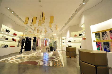 abu dhabi city versace home offices|Versace Abu Dhabi Galleria.